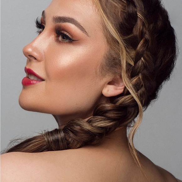 Kenia Ontiveros Beauty Go and Glow Kit - Picture 11 of 11